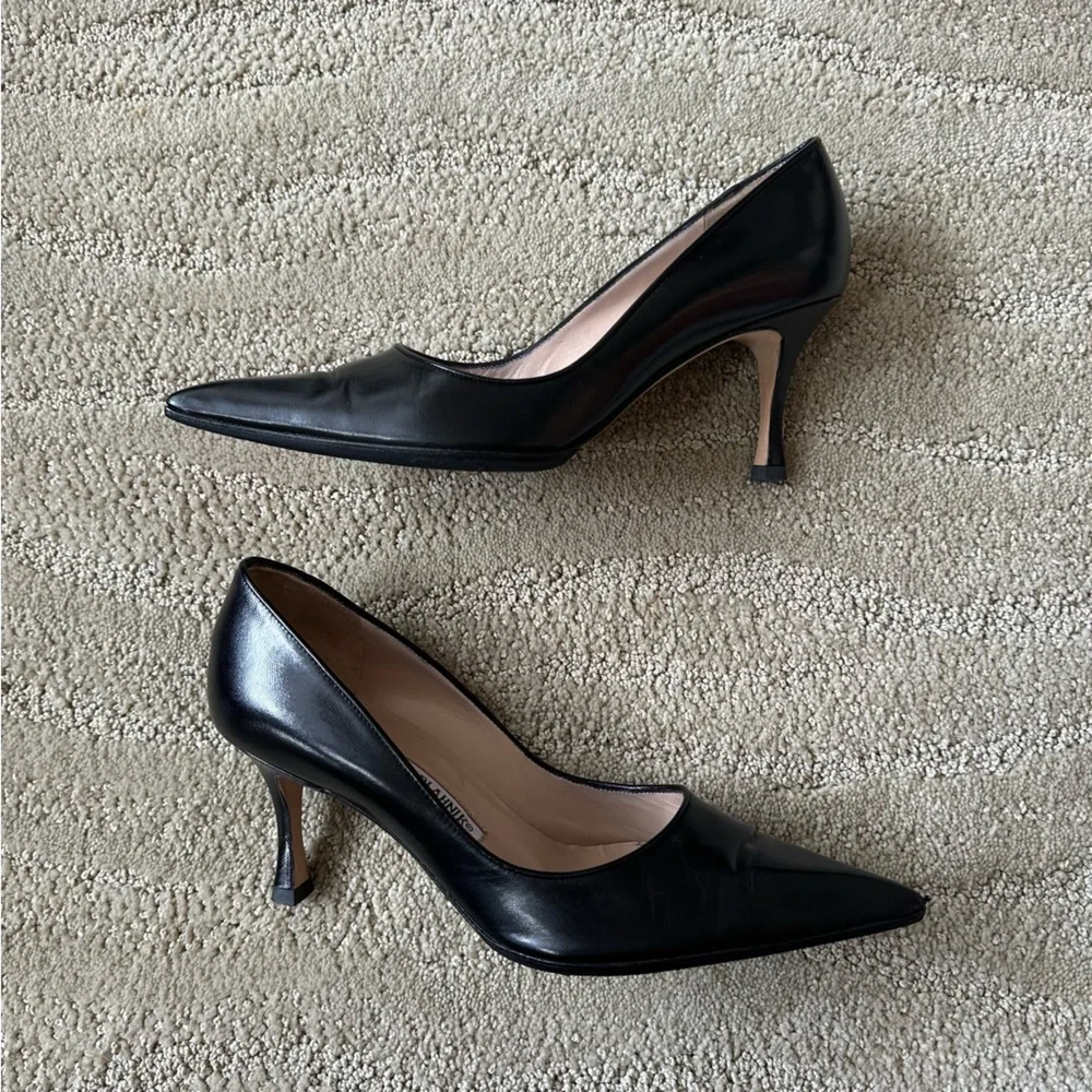 Manolo Blahnik Tuccio Autographed Black Pointy Toe Pumps 70mm Heel Sz IT 36.5